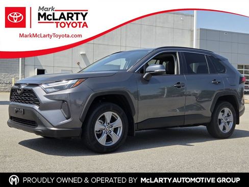 Used 2022 Toyota RAV4 XLE w/ Convenience Package AWD/4WD image 1