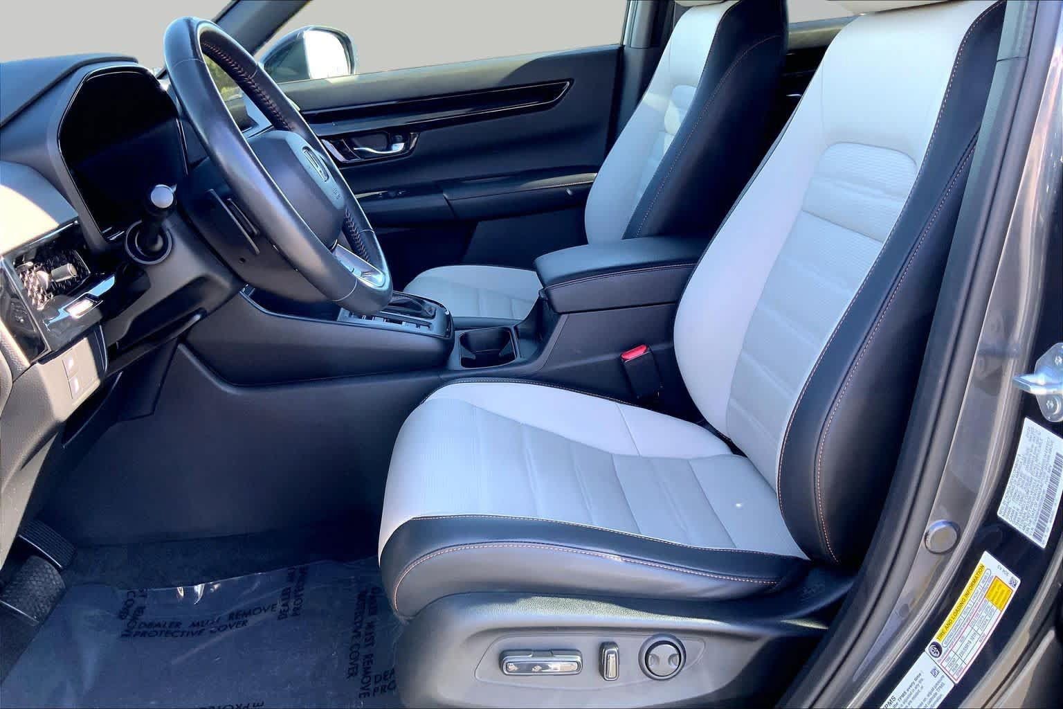 Used 2024 Honda CR-V Sport Touring image 7