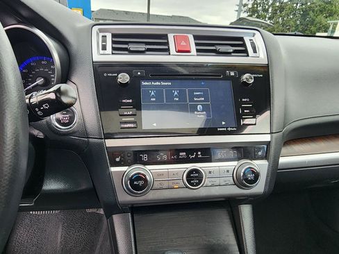 Used 2016 Subaru Outback 2.5i Limited AWD/4WD image 17