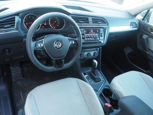 Used 2020 Volkswagen Tiguan S image 10