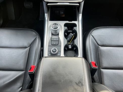 Certified 2022 Ford Explorer XLT w/ Equipment Group 202A image 23