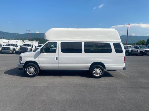 Used 2014 Ford E-350 and Econoline 350 Extended Super Duty w/ Power Group RWD image 5