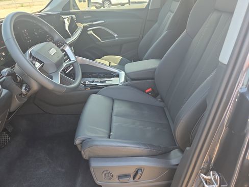 Certified 2025 Audi Q5 Premium Plus w/ Premium Plus AWD/4WD image 5
