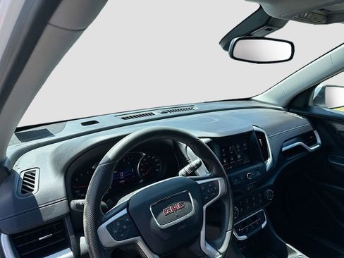 Used 2022 GMC Terrain SLE w/ LPO, Floor Liner Package FWD image 11