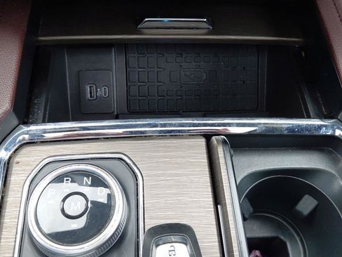 Used 2023 Ford Expedition Limited AWD/4WD image 40