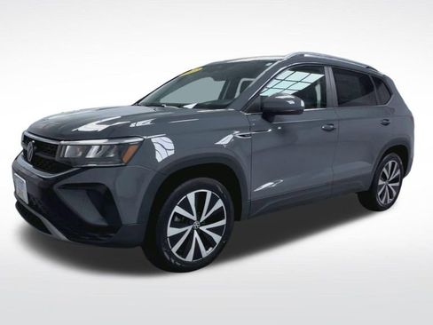 Used 2022 Volkswagen Taos SE w/ Driver Assistance Package AWD/4WD image 20