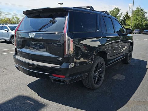 Certified 2023 Cadillac Escalade Sport Platinum AWD/4WD image 2