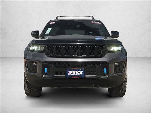 Used 2022 Jeep Grand Cherokee Trailhawk AWD/4WD image 2