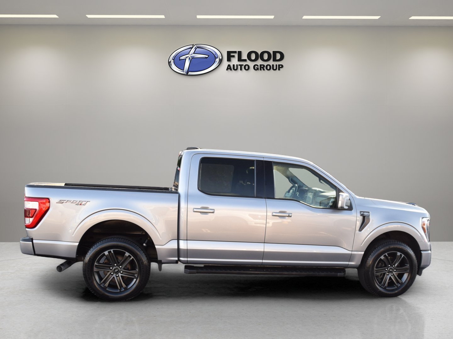 Used 2021 Ford F150 Lariat w/ Equipment Group 502A High AWD/4WD image 3