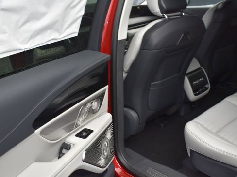 New 2026 Lincoln Nautilus Reserve AWD/4WD image 12