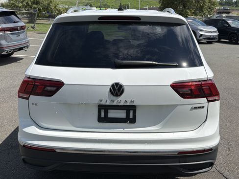 Certified 2024 Volkswagen Tiguan SE AWD/4WD image 4