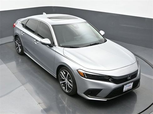 Used 2023 Honda Civic Touring image 19