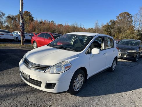 Used 2011 Nissan Versa 1.8 S w/ Plus Pkg image 2