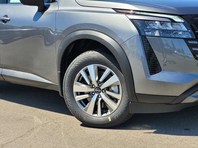New 2026 Nissan Pathfinder SL