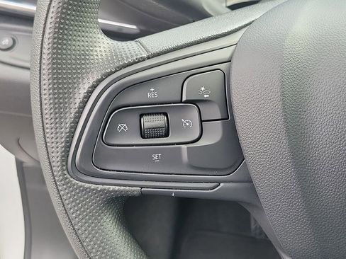 Used 2025 Buick Envista Preferred FWD image 24