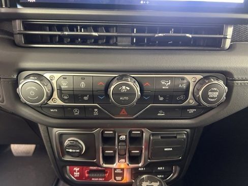 New 2026 Jeep Wrangler Rubicon w/ Steel Bumper Group image 23