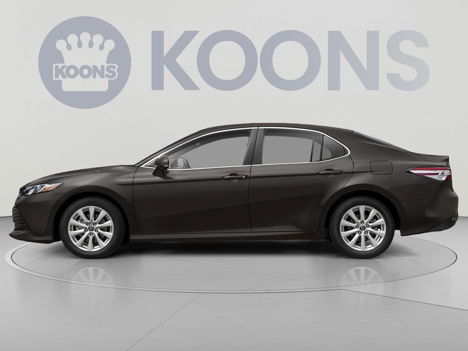 Used 2018 Toyota Camry LE FWD image 4
