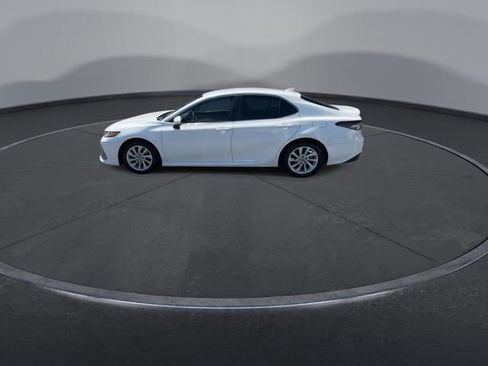 Used 2023 Toyota Camry LE image 10