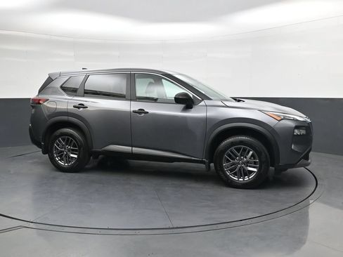 Used 2023 Nissan Rogue S AWD/4WD image 4