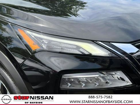 Certified 2022 Nissan Rogue SV image 5