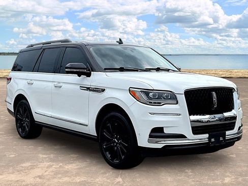 Used 2022 Lincoln Navigator Black Label AWD/4WD image 3