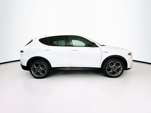 Used 2024 Alfa Romeo Tonale Veloce AWD/4WD image 10