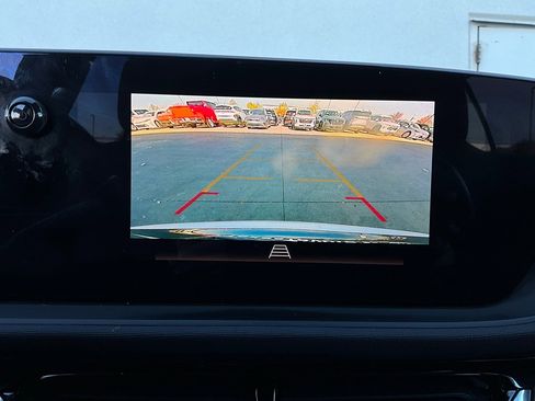 Used 2025 Buick Envista Sport Touring image 30