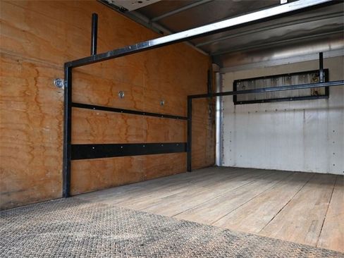 Used 2016 Chevrolet Express 3500 image 18