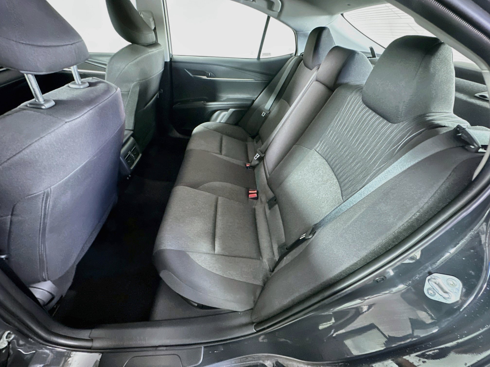 Used 2026 Toyota Camry LE FWD image 28