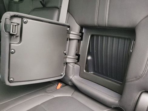 Used 2022 Chevrolet Silverado 2500 High Country image 31