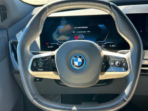 Used 2023 BMW iX xDrive50 AWD/4WD image 18