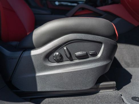 New 2026 Porsche Cayenne GTS AWD/4WD image 33