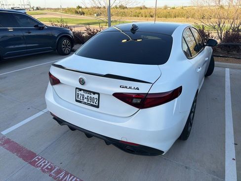 Used 2019 Alfa Romeo Giulia Ti Sport w/ Quick Order Package 22U Sport image 18