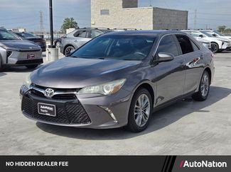 Used 2016 Toyota Camry SE FWD video 1