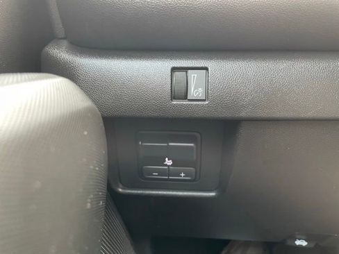 Used 2024 Chevrolet Colorado LT w/ LT Convenience Package III AWD/4WD image 12