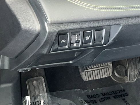 Certified 2025 Subaru Outback Onyx Edition AWD/4WD image 30