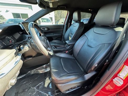 Certified 2022 Jeep Compass Limited image 17