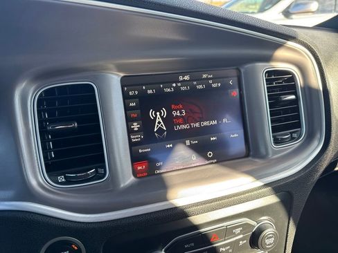 Used 2022 Dodge Charger SXT image 45