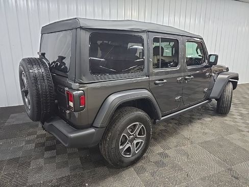 Used 2023 Jeep Wrangler Unlimited Sport AWD/4WD image 10