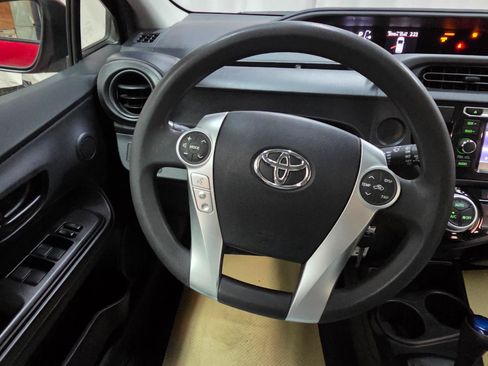 Used 2015 Toyota Prius C One FWD image 28