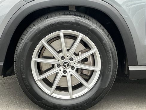 Used 2024 Mercedes-Benz GLE 450e 4MATIC image 11