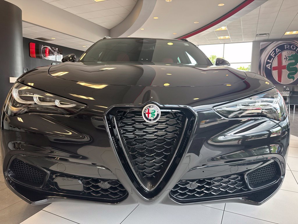New 2026 Alfa Romeo Stelvio Sprint AWD/4WD image 6