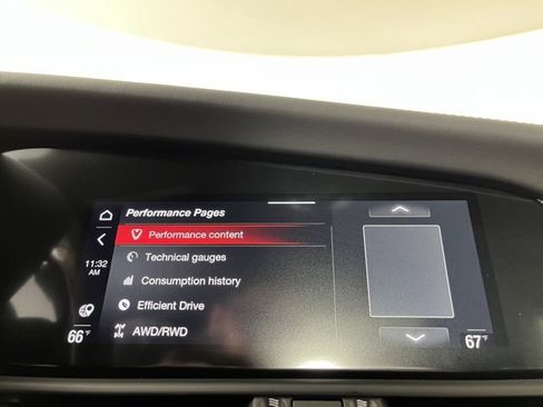 Used 2025 Alfa Romeo Giulia AWD w/ Driving Assist Package image 32