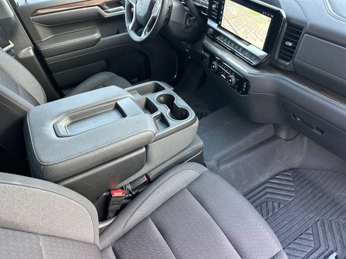 Used 2025 Chevrolet Silverado 1500 RST w/ Z71 Off-Road Package AWD/4WD image 15