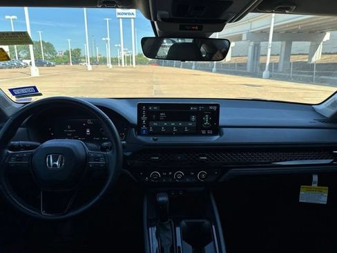Used 2024 Honda Accord EX-L image 7