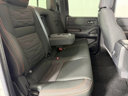 Used 2025 Nissan Frontier PRO-4X AWD/4WD image 27