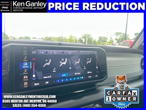 Used 2024 Jeep Wrangler Unlimited AWD/4WD image 16