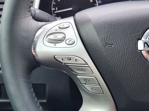 Used 2018 Nissan Murano SV w/ Premium Package image 30