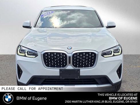 Used 2025 BMW X4 xDrive30i AWD/4WD image 8