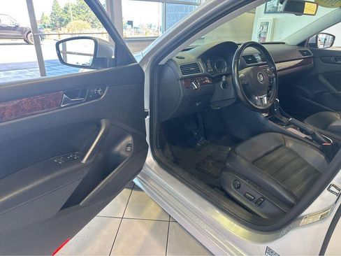 Used 2013 Volkswagen Passat 2.5 SEL Premium FWD image 15